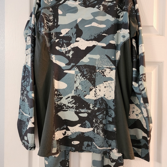 Columbia Layered Wear - Picture 4 of 6